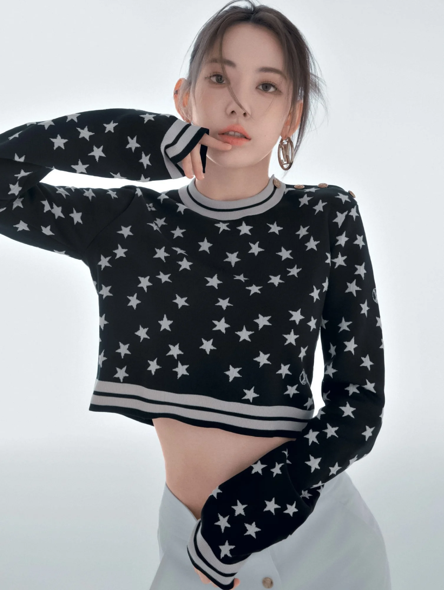Sakura Miyawaki in Louis Vuitton for Harper's Bazaar Japan Sakura Miyawaki in Louis Vuitton for Harper's Bazaar Japan